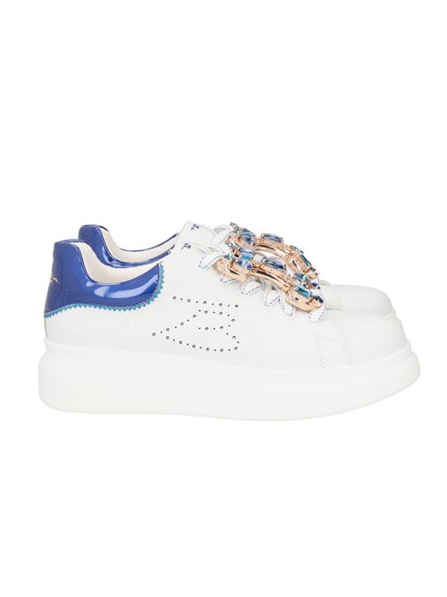 Sneaker glamour in pelle con accessorio gioiello Tosca Blu TOSCA BLU | SS2402S017-88H